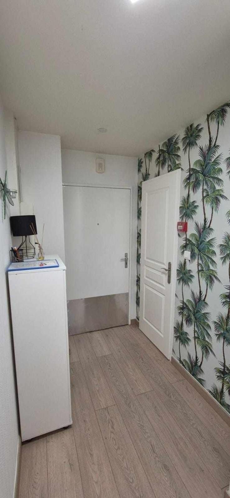 Nouveau !! Appartement Confortable Totalement Renove Avec Parking Gratuit - Hypercentre De Nancy Exterior photo